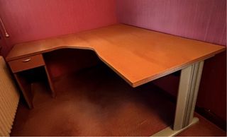 Mesa de oficina esquinera L