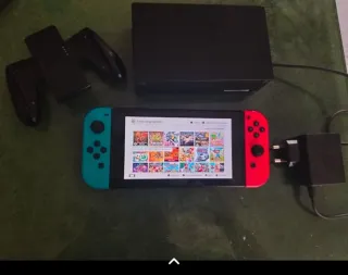 Nintendo Switch Azul y Rojo