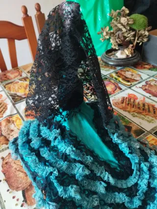 Muñeca Flamenca Vestido Azul y Negro