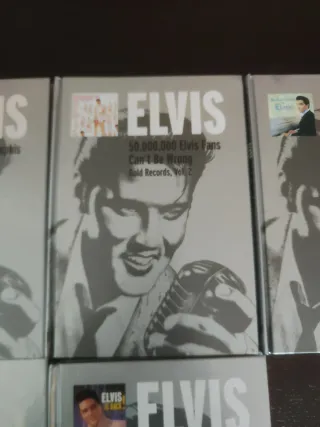 CD + Libro Elvis Presley