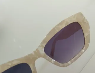 Gafas de sol nacaradas crema y oro dorado