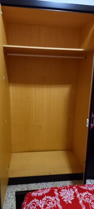 Armario 3 puertas wengué con cajonera