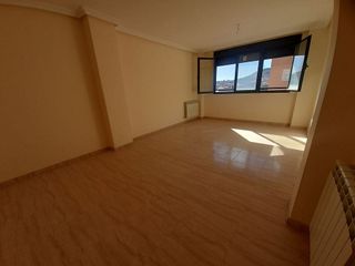 Piso en venta en PAU 2-600 en Puertollano
