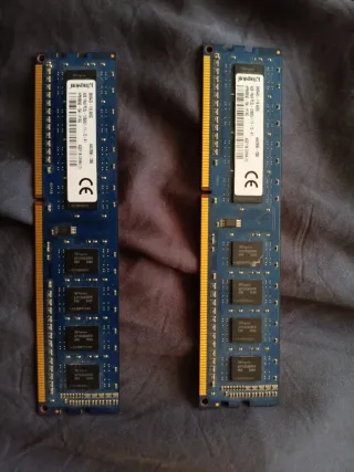 2x Kingston 4GB DDR3 PC3L-12800 RAM