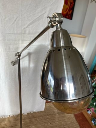 Lámpara de pie vintage metal plateado