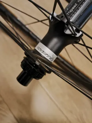 Ruedas de carbono Ryet para carretera