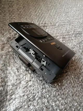 AIWA Walkman Radio Cassette Player Negro