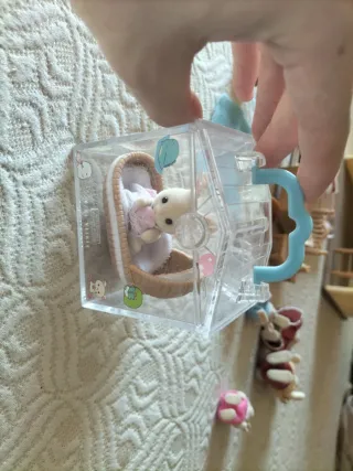 Lote de casas y figuras de Sylvanian Families