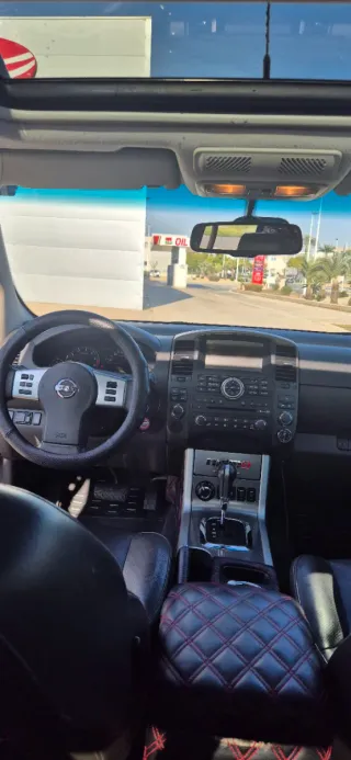 Nissan Navara 3.0 V6  2013