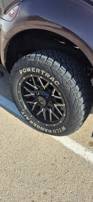 Nissan Navara 3.0 V6  2013