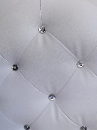 Cabecero de cama blanco capitoné