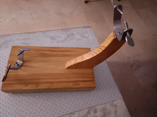 Tabla jamonera madera y metal