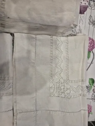 Lenzuolo matrimoniale lino ricamato a mano