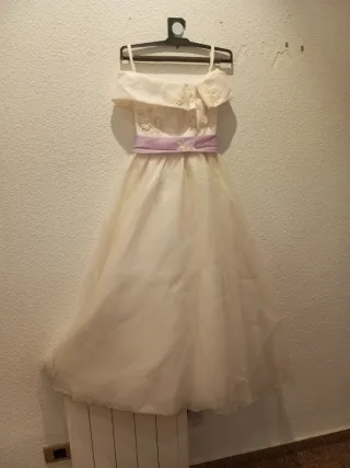 Vestido de comunión blanco y morado
