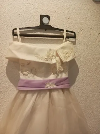 Vestido de comunión blanco y morado