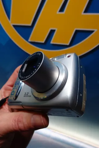 Cámara Digital Olympus C-370 Plata