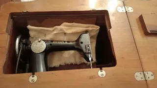 Máquina de coser Sigma antigua