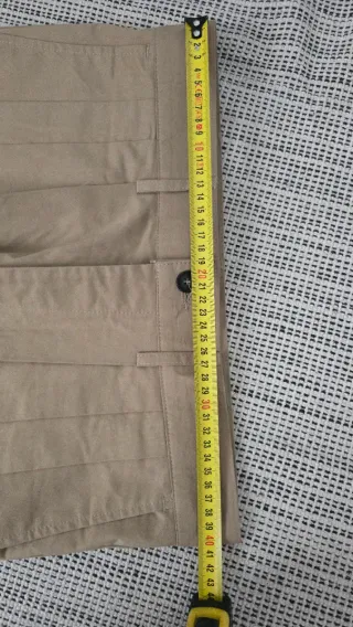 Bermuda beige comprada en Corea