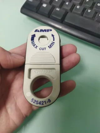 Pelacables Fibra Óptica AMP Cyclops