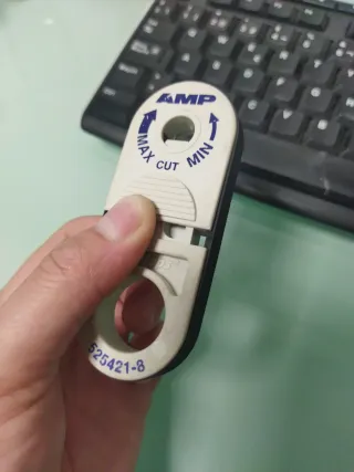 Pelacables Fibra Óptica AMP Cyclops