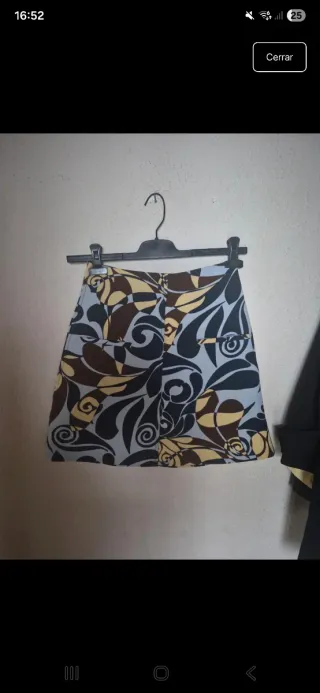 Falda Zara Estampada
