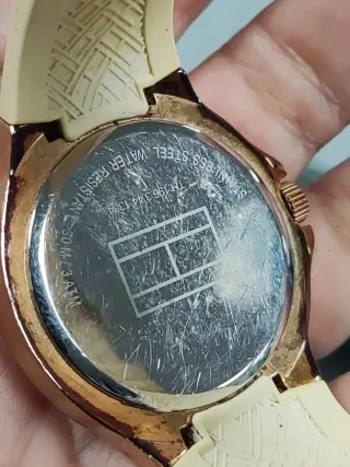 Reloj Tommy Hilfiger Blanco y Dorado