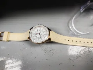 Reloj Tommy Hilfiger Blanco y Dorado