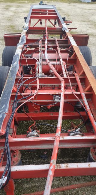 SEMIRREMOLQUE EN CHASIS