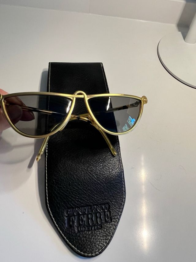 Gafas de sol Gianfranco Ferré absolutamente nuevas