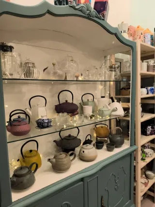 Mueble antiguo restaurado color agua