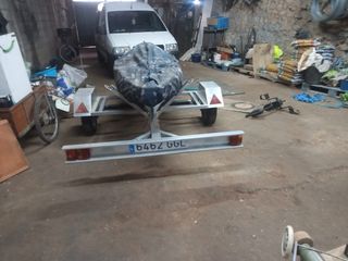 Kayak de pesca a pedales con carro