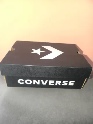 Zapatillas Converse Blancas y Grises