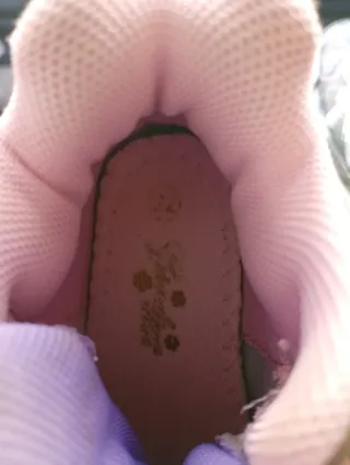 Deportivas niña talla 22