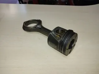 Pistón y biela VW AUDI SKODA 2.5 TDI BDG