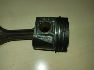 Pistón y biela VW AUDI SKODA 2.5 TDI BDG