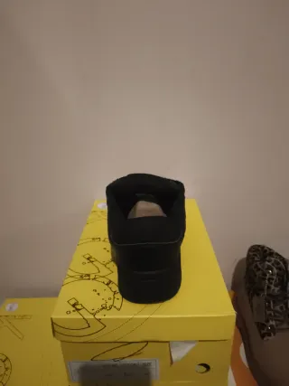 Scarpa chunky nera taglia 42