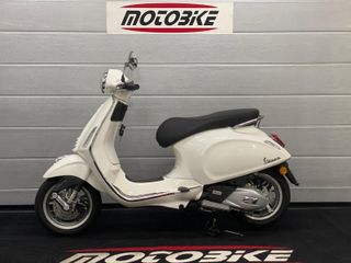 Vespa Primavera 125 Blanca