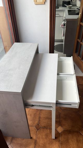 Mesa escritorio extensible con cajones