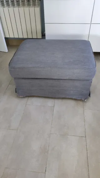 Reposapiés Ikea Ektorp Funda gris y funda roja