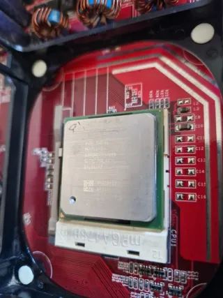 Placa Base MSI PT880 Neo + CPU Pentium 4 3GHz