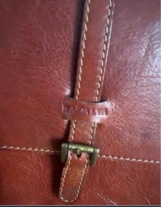 Bolso de piel marrón