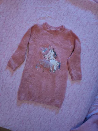 Vestido de punto rosa niña unicornio. Hermanas