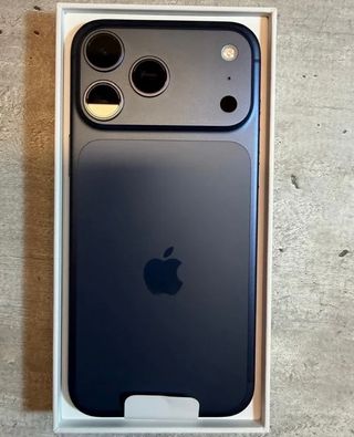 iPhone 17 Pro 1TB Azul Marino