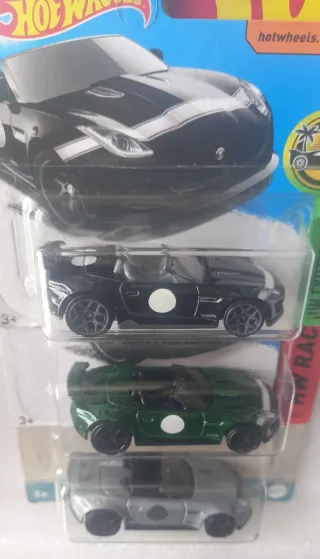 Conjunto 3 Hot Wheels 15 Jaguar F-Type