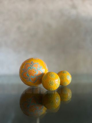 Pack 3 Bolas Decorativas Cerámica Mostaza Oriental