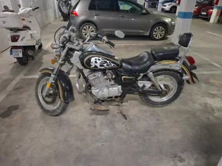 Moto Cruiser Negra