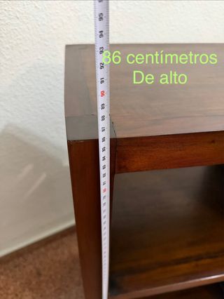 Mueble de madera maciza