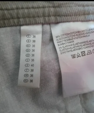 Lote 3 camisetas y falda beige