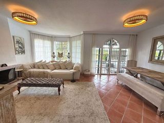 Casa adosada en alquiler en Los Naranjos - Las Brisas en Marbella