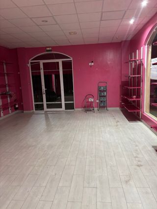 Se vende local en jerez